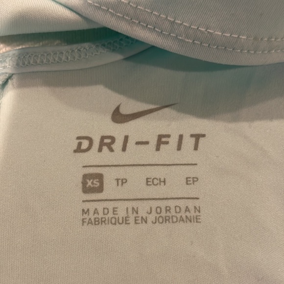 Nike Sports Top Woman XS NWOT - Picture 6 of 10